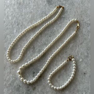 Set of 3 faux pearl necklace set (pretty warm ivory color)